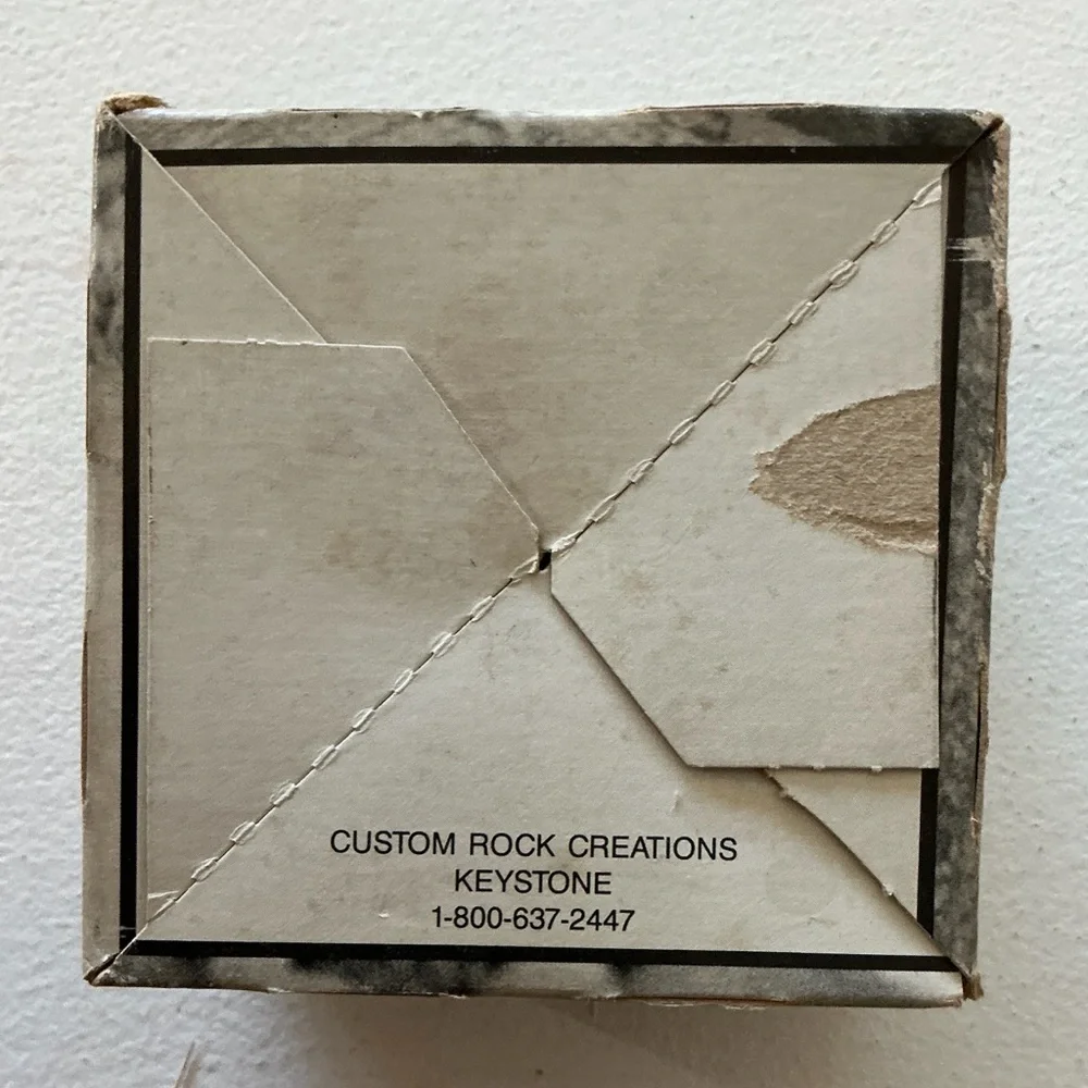 VINTAGE HIDE A KEY ROCK - Picture 10 of 10